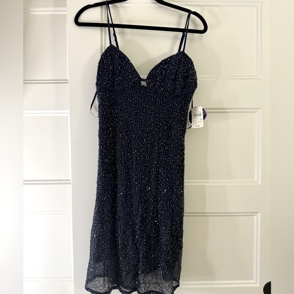 Windsor Homecoming dress midi length Size Large Never worn!